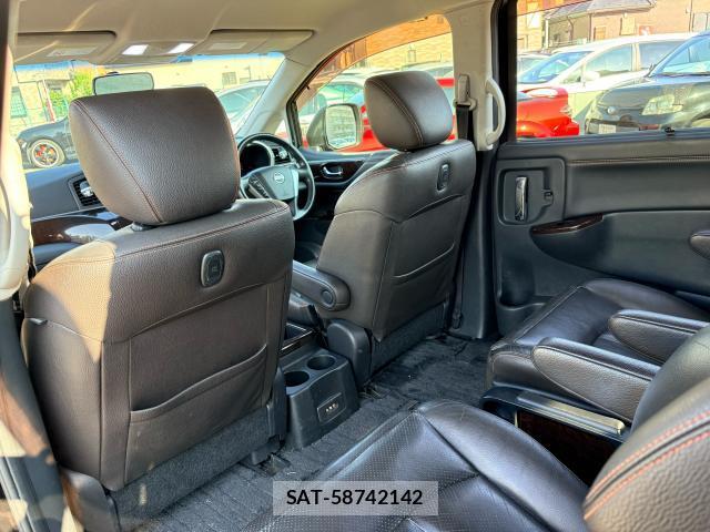 Nissan ELGRAND 2019-10 8726659-19