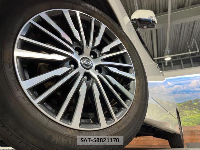 Nissan ELGRAND 2022-07 8726766-14