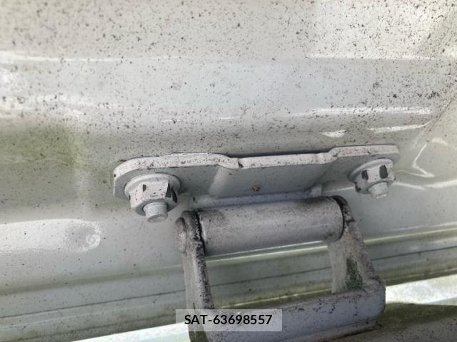 Nissan ELGRAND 2011-10 8727373-10