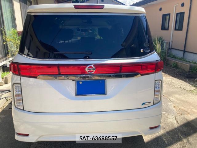 Nissan ELGRAND 2011-10 8727373-13