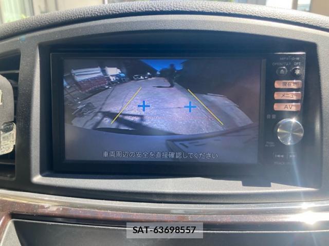 Nissan ELGRAND 2011-10 8727373-19