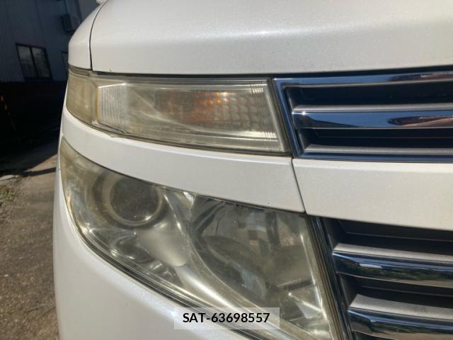 Nissan ELGRAND 2011-10 8727373-7
