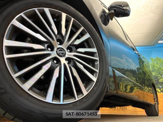 Nissan ELGRAND 2022-12 8727779-11