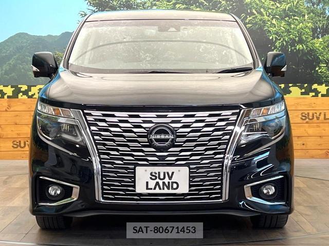 Nissan ELGRAND 2022-12 8727779-12