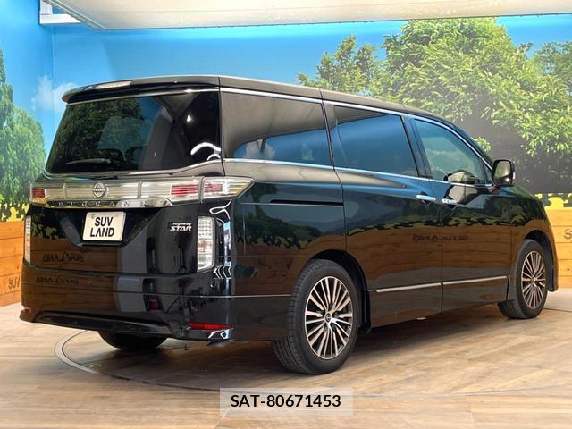 Nissan ELGRAND 2022-12 8727779-18
