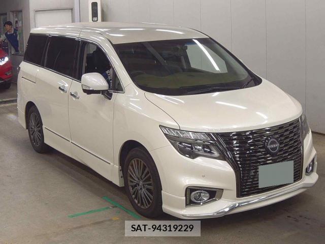 Nissan ELGRAND 2015-01 8728602-3