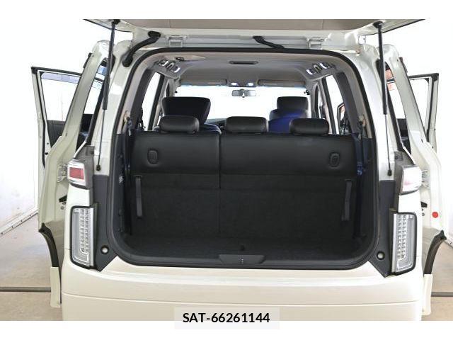 Nissan ELGRAND 2012-01 8730769-14