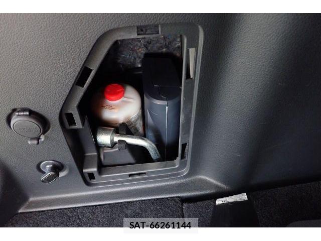 Nissan ELGRAND 2012-01 8730769-15