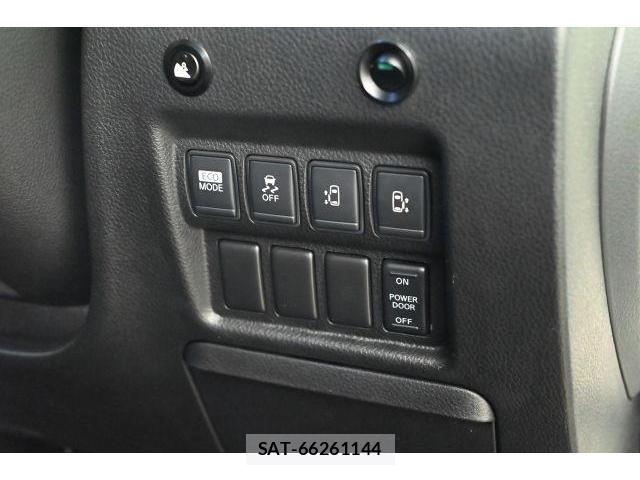 Nissan ELGRAND 2012-01 8730769-17