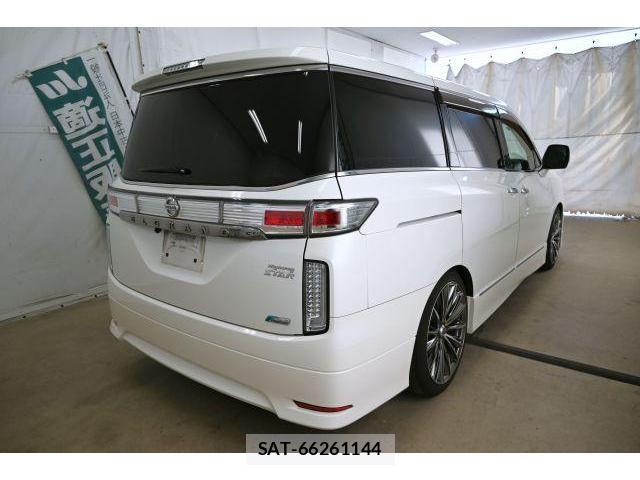 Nissan ELGRAND 2012-01 8730769-4