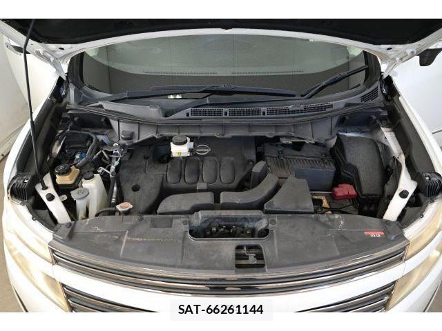 Nissan ELGRAND 2012-01 8730769-7