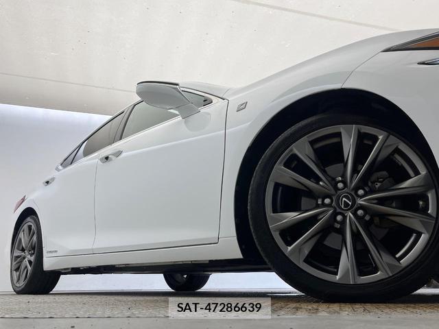 Lexus ES 2019-02 8731225-13