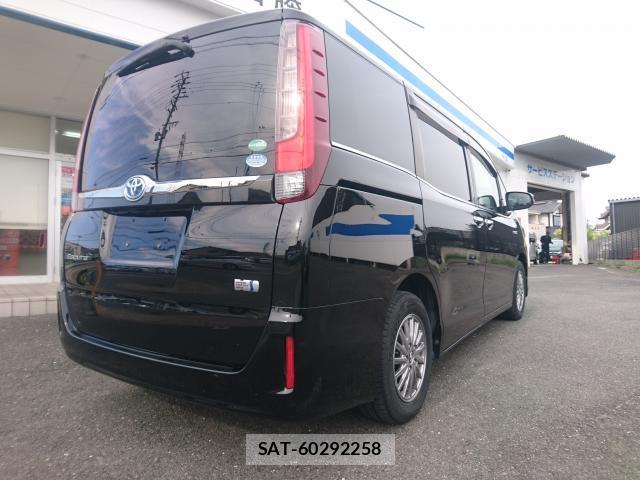Toyota ESQUIRE 2016-04 8726137-13