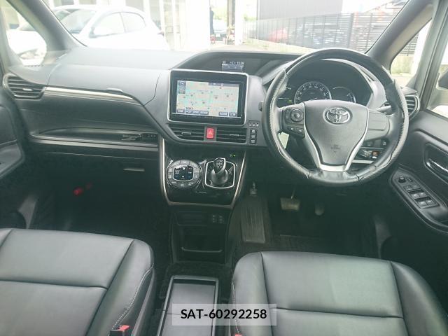 Toyota ESQUIRE 2016-04 8726137-2