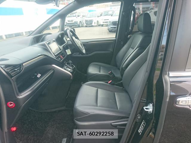 Toyota ESQUIRE 2016-04 8726137-5