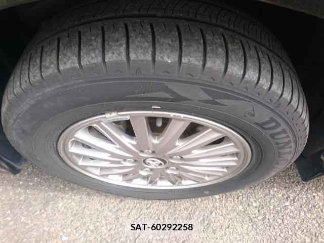 Toyota ESQUIRE 2016-04 8726137-8