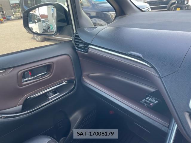 Toyota ESQUIRE 2017-10 8726167-9