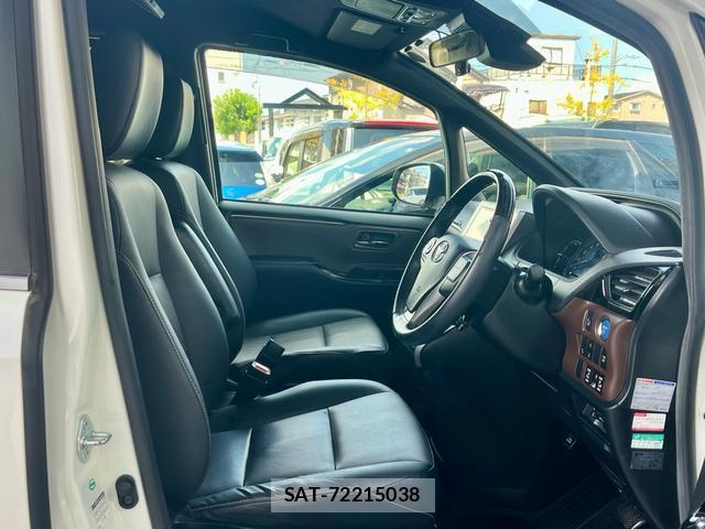 Toyota ESQUIRE 2017-07 8726849-10