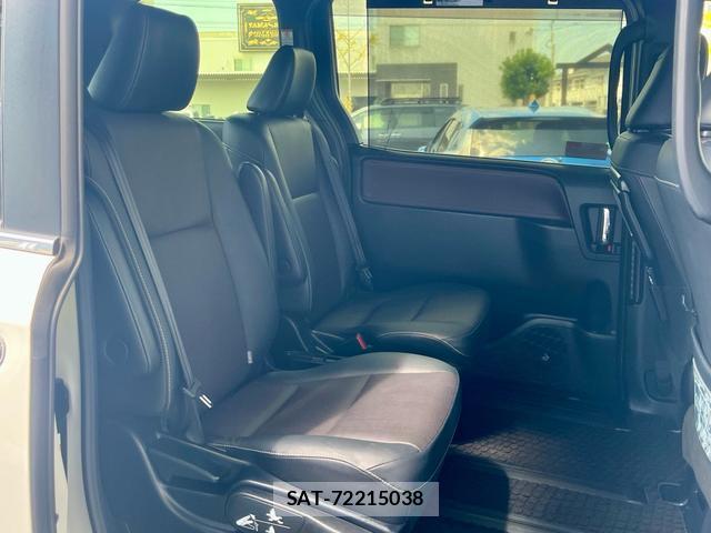 Toyota ESQUIRE 2017-07 8726849-12