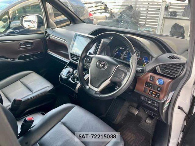 Toyota ESQUIRE 2017-07 8726849-19