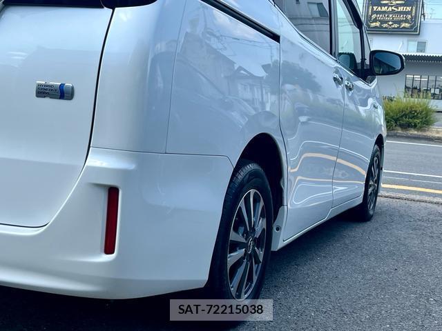 Toyota ESQUIRE 2017-07 8726849-6