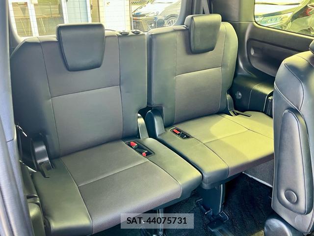 Toyota ESQUIRE 2017-09 8726852-13
