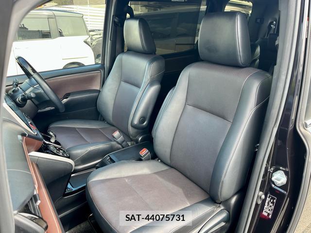 Toyota ESQUIRE 2017-09 8726852-15