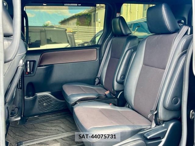 Toyota ESQUIRE 2017-09 8726852-16