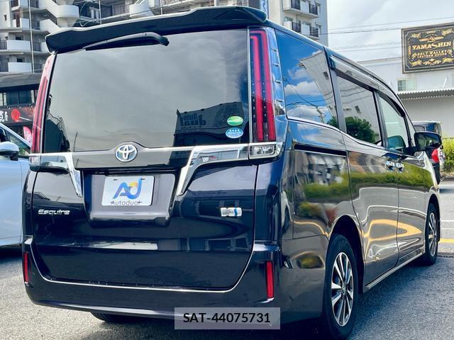Toyota ESQUIRE 2017-09 8726852-2
