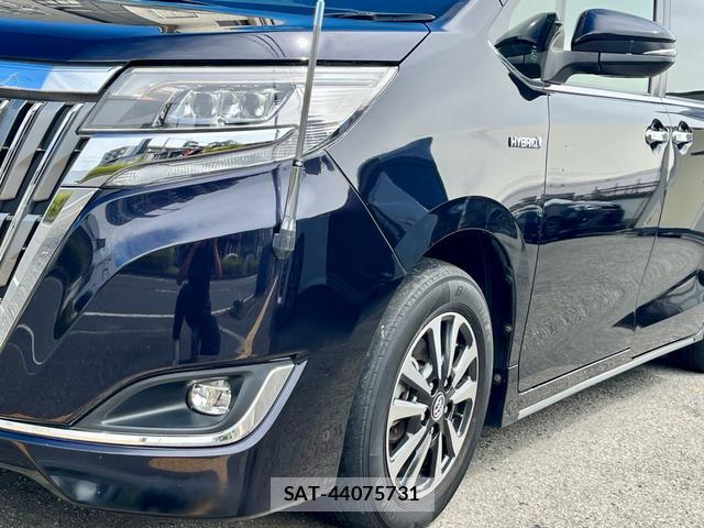 Toyota ESQUIRE 2017-09 8726852-7