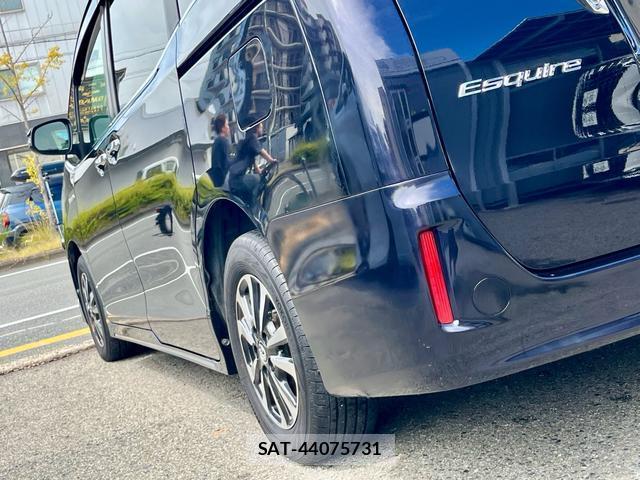 Toyota ESQUIRE 2017-09 8726852-8