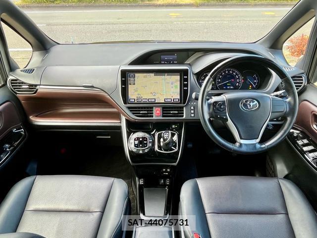 Toyota ESQUIRE 2017-09 8726852-9