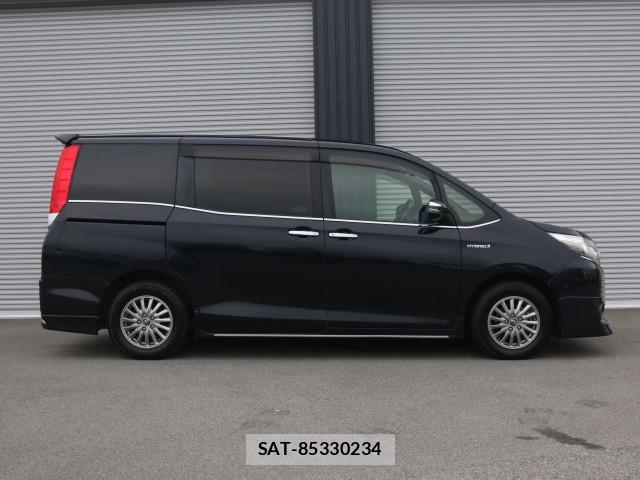 Toyota ESQUIRE 2015-09 8728438-3