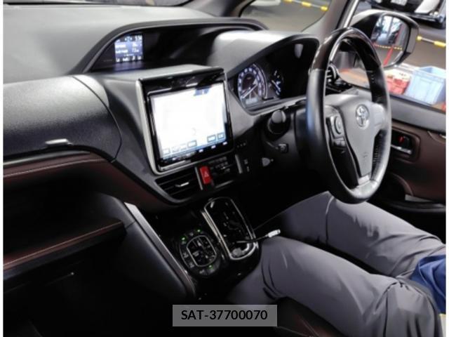 Toyota ESQUIRE 2018-03 8729163-2