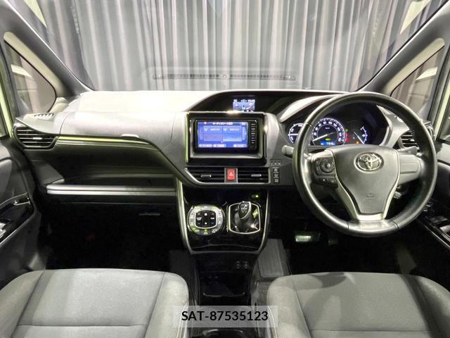 Toyota ESQUIRE 2018-08 8730339-1
