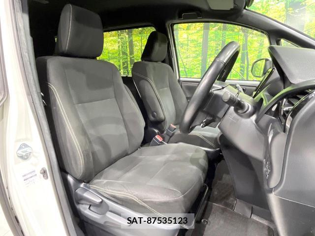 Toyota ESQUIRE 2018-08 8730339-6