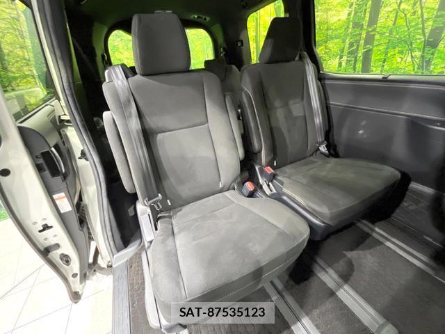 Toyota ESQUIRE 2018-08 8730339-7