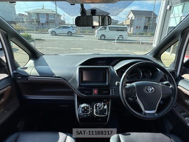 Toyota ESQUIRE 2015-04 8730547-1