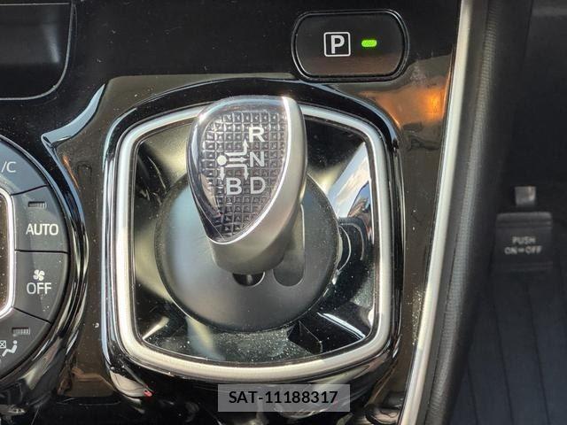 Toyota ESQUIRE 2015-04 8730547-17