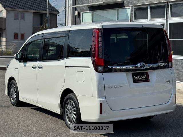 Toyota ESQUIRE 2015-04 8730547-3