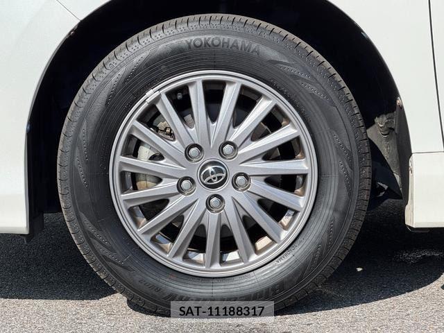 Toyota ESQUIRE 2015-04 8730547-6