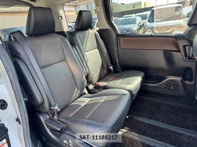 Toyota ESQUIRE 2015-04 8730547-8