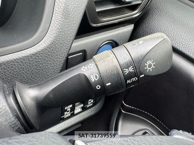 Toyota ESQUIRE 2015-05 8730549-14