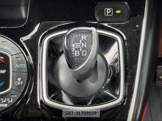 Toyota ESQUIRE 2015-05 8730549-18