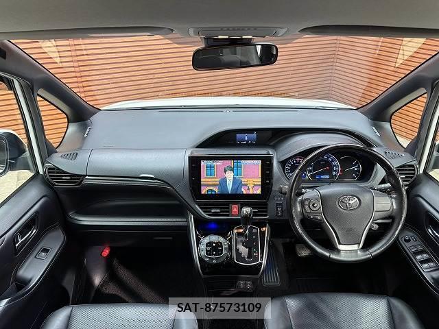 Toyota ESQUIRE 2016-02 8730867-1