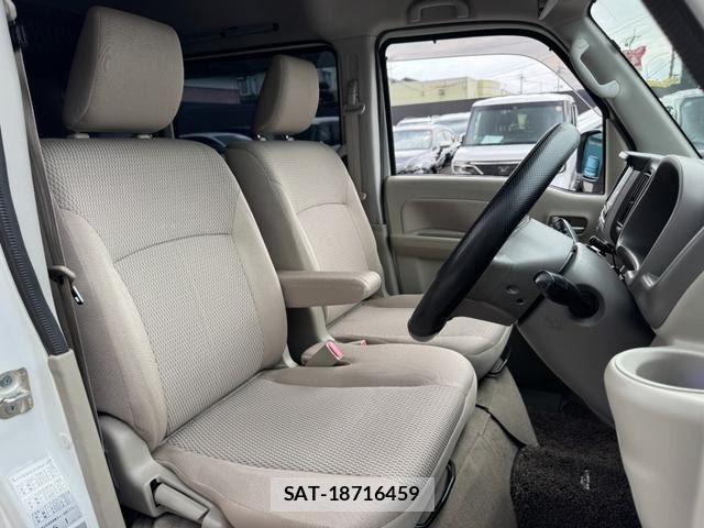 Suzuki EVERY WAGON 2017-11 8730548-7