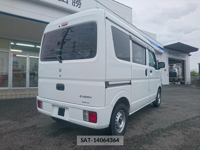Suzuki EVERY 2024-02 8726132-13