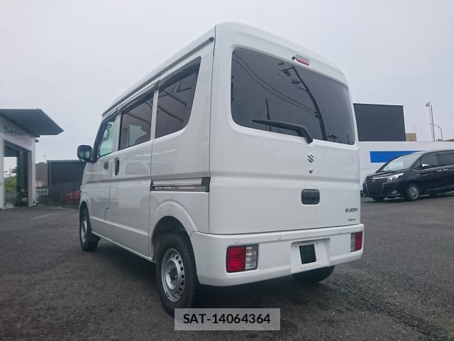 Suzuki EVERY 2024-02 8726132-14