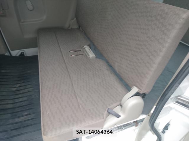 Suzuki EVERY 2024-02 8726132-6