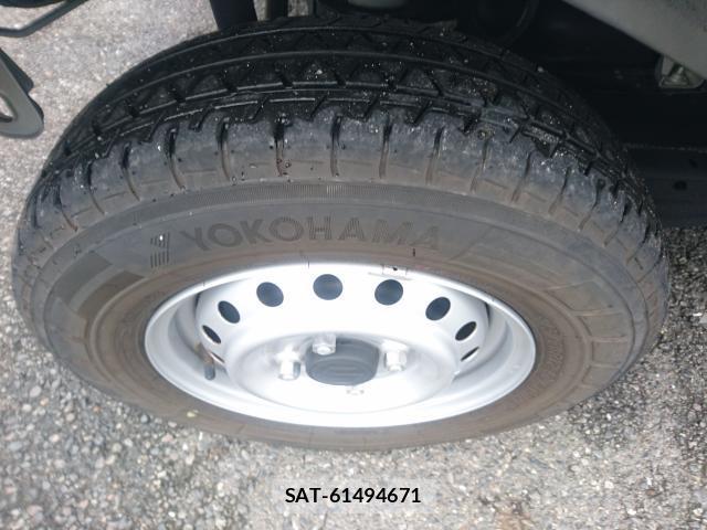Suzuki EVERY 2024-02 8726133-19
